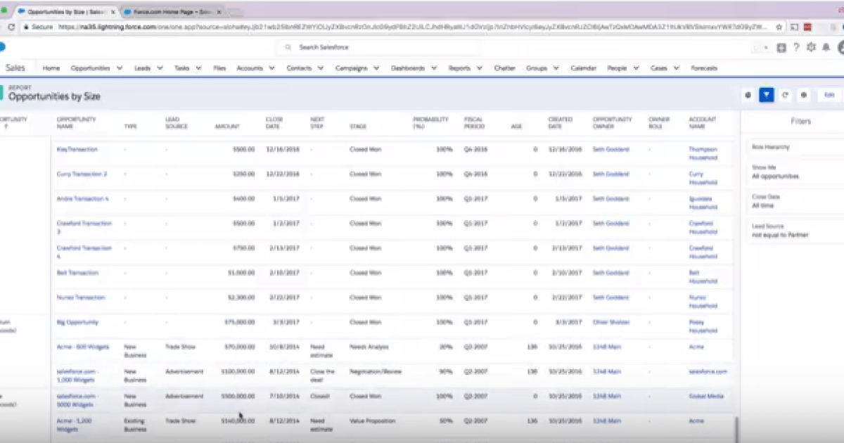How to build a report in Salesforce